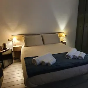 2* Affittacamere Piazza Martiri